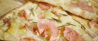 Pizza piatto patate e cotto