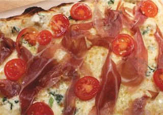 Пица с прошуто крудо (550г)