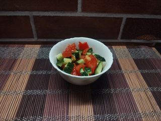 Salata asortata cruda