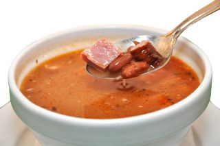 Ciorba de fasole cu ciolan 