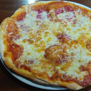 Pizza De Salami (30 Cm.)