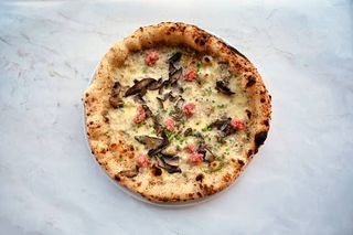 Pizza Tartufo Salsiccia