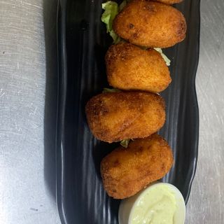 Media Ración De Croquetas