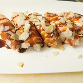 127. Uramaki mando roll