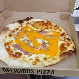Pizza Cheddar (mediana)