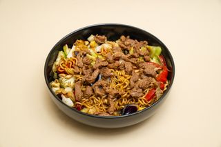 Nudle sa povrćem i junetinom