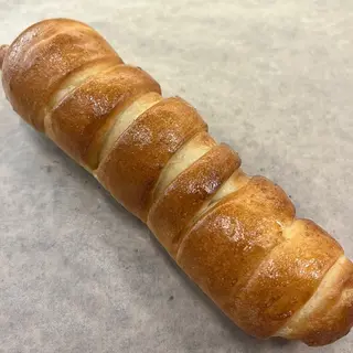 Drożdzówka z parówką