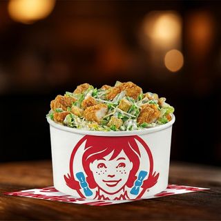 ცეზარის სალათი ცხარე ქათმით