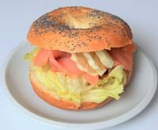 Bagel al salmone