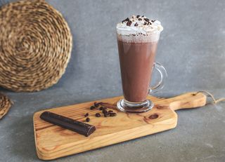 Chocolate Quente Com Natas e Avelã