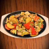 Grilovana piletina i povrće