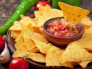 Начос з гуакамоле (100г)