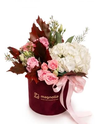 Aranjament trandafiri și hortensie „Floral Majesty”