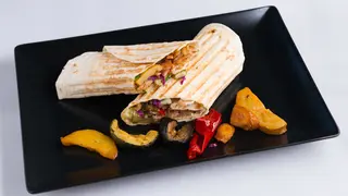 NOVO Pileći Kebab sa pečenim povrćem u TORTILJI