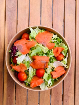  Insalata con salmone affumicato