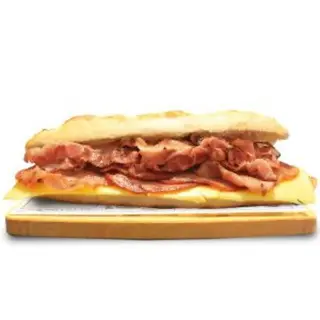 Bocadillo De Bacon Y Lomo Con Queso