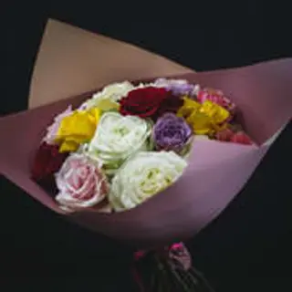 Buchet trandafiri multicolori