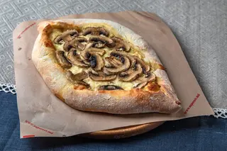Khachapuri cu ciuperci  din Adjaria