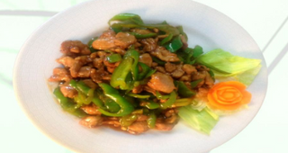 54. Cerdo Con Pimiento Verde