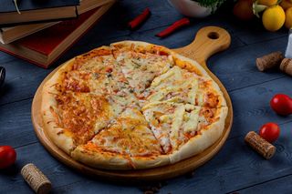 Пицца "4 сыра" (30 см)