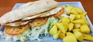 Bocadillo Vegetal De Pollo