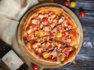 Піца з морепродуктами