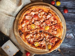 Піца з морепродуктами