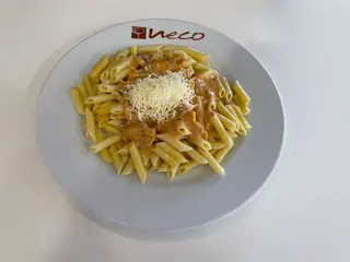 Macarrones Con Salsa Funghi