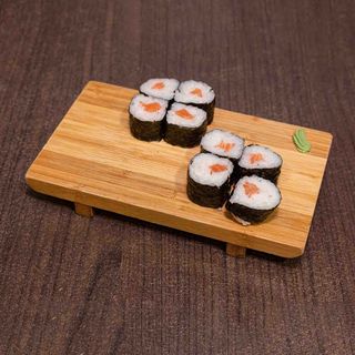 Maki De Salmón (8 Uds.) N°30