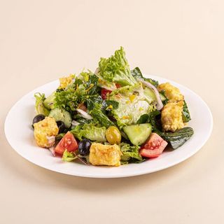 Салат с жареным сыром (360 гр.)