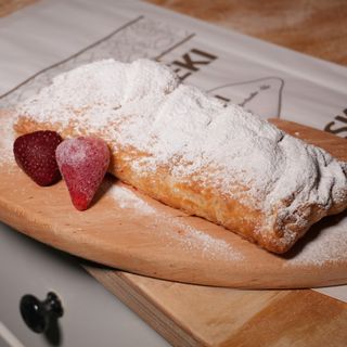 Warkocz z truskawkami