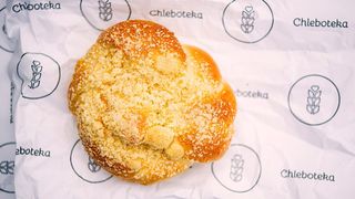 Bułka maślana z kruszonką