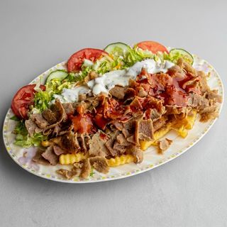 Pollo O Ternera Con Patatas Y Ensalada