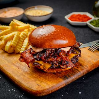 BBQ Bacon Cheeseburger