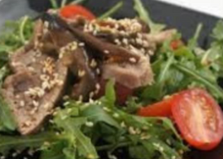 Теплий салат з язика та грибів 250г