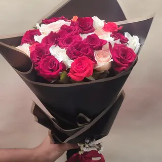 باقة ورد لأعز الناس 