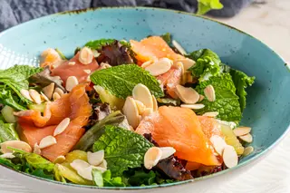 Salada de Salmão