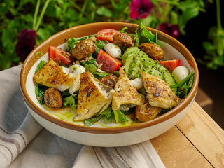 Салат з дорадо на грилі та молодою картоплею (330г)