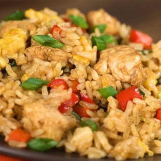 Arroz Salteado Con Pollo