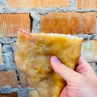 Pizza Fritta Salame
