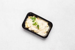 Tortellini mięsne z sosem carbonara 400g