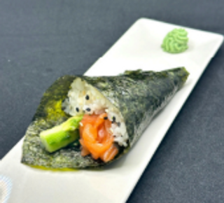75A. Temaki De Salmón