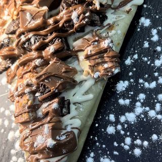 Crepes cioccolata bianca e zucchero a velo