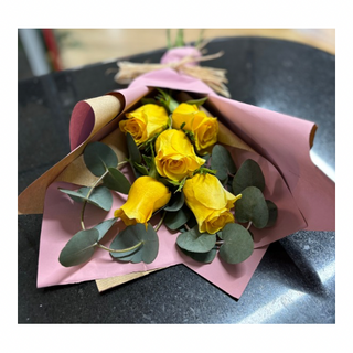 Bouquet di rose gialli