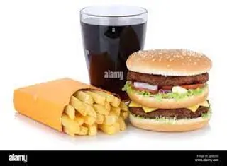 Hamburguesa Pollo XXL+Patatas+bebida+postre