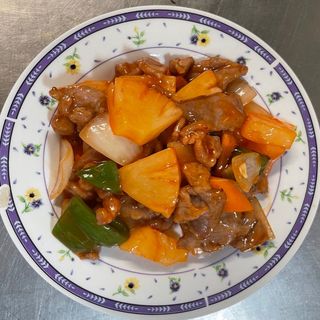 Cerdo Con Piña en Salsa Agridulce