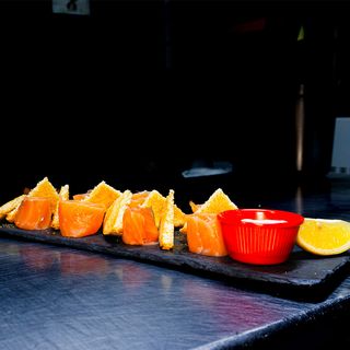 Smoked Salmon With Capers And Lemon Juice