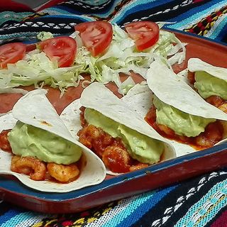 Tacos de camarón al tequila