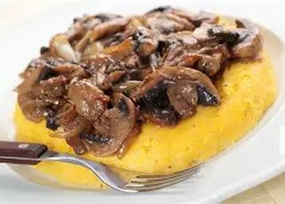 Ciuperci sote cu mămăliguță