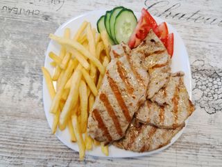 Свинско каре с гарнитура 